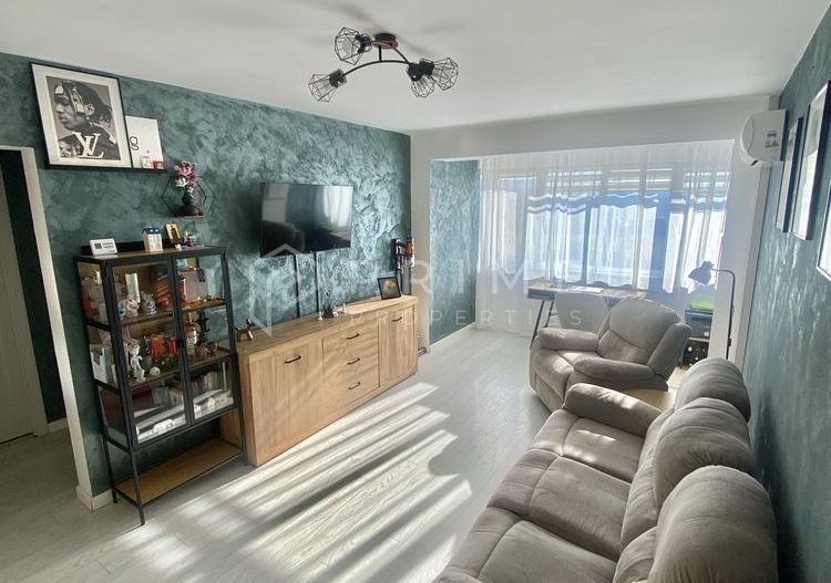 Apartament cu 2 camere, renovat și mobilat – Vedere panoramică - Poză 1