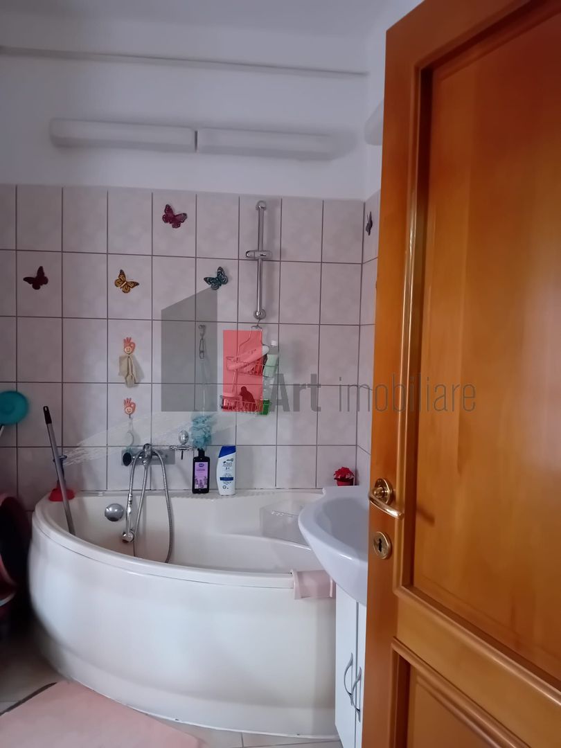 APARTAMENT 3 CAMERE SEBASTIAN - Poză 12