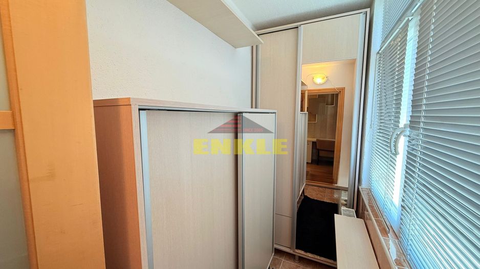 De vanzare apartament cu 3 camere, zona Mall. - Poză 5