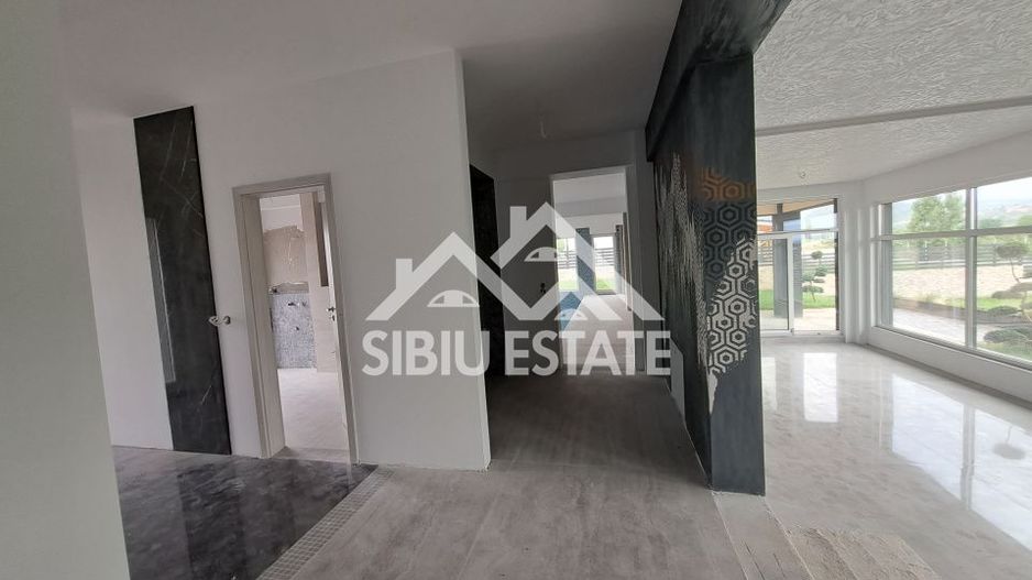 Casa Sibiu Cisnadioara, garaj, piscina, terase panoramice - Poză 24