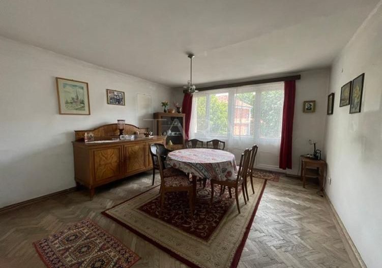 Apartament în Zonă Centrală – Ideal pentru locuit sau investiție. - Poză 1