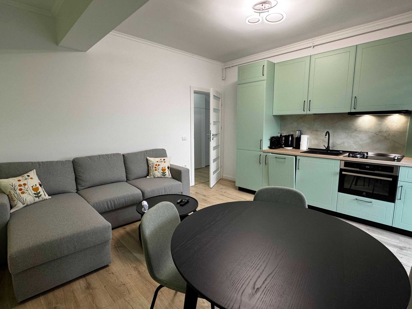 Braytim-Cartierul Florilor | 2 Camere | Prima inchiriere| Loc de parcare - Poză 1