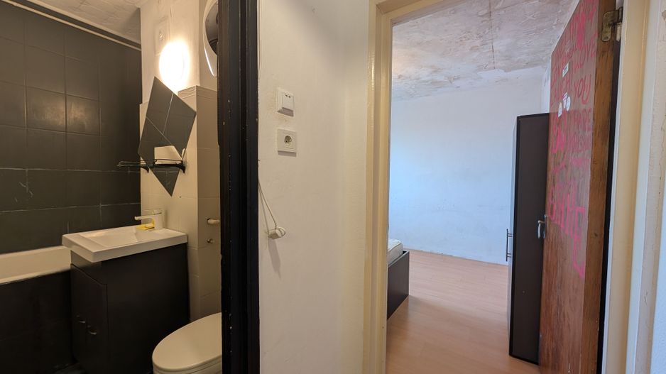 3 Camere Giulești, 60mp, Vedere Panoramică, Total de Renovat - Poză 7
