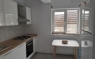 Casă duplex spațioasă, modernă, 2 băi, 2 locuri de parcare, terasă, priveliște - Poză 3