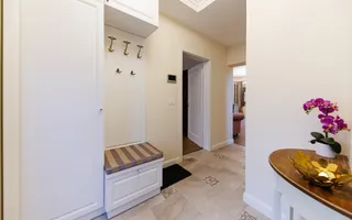 Casa de Lux cu Design Clasic și Piscină la limita dintre Timișoara și Dumbrăvița - Poză 14
