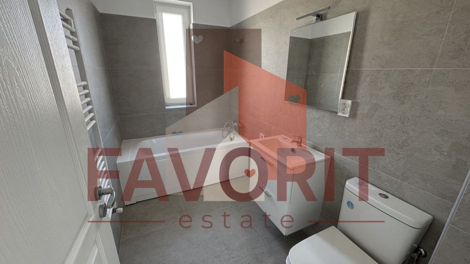 59 mp utili. Disponibil imediat. 2 locuri de parcare inscrise in CF. - Poză 9