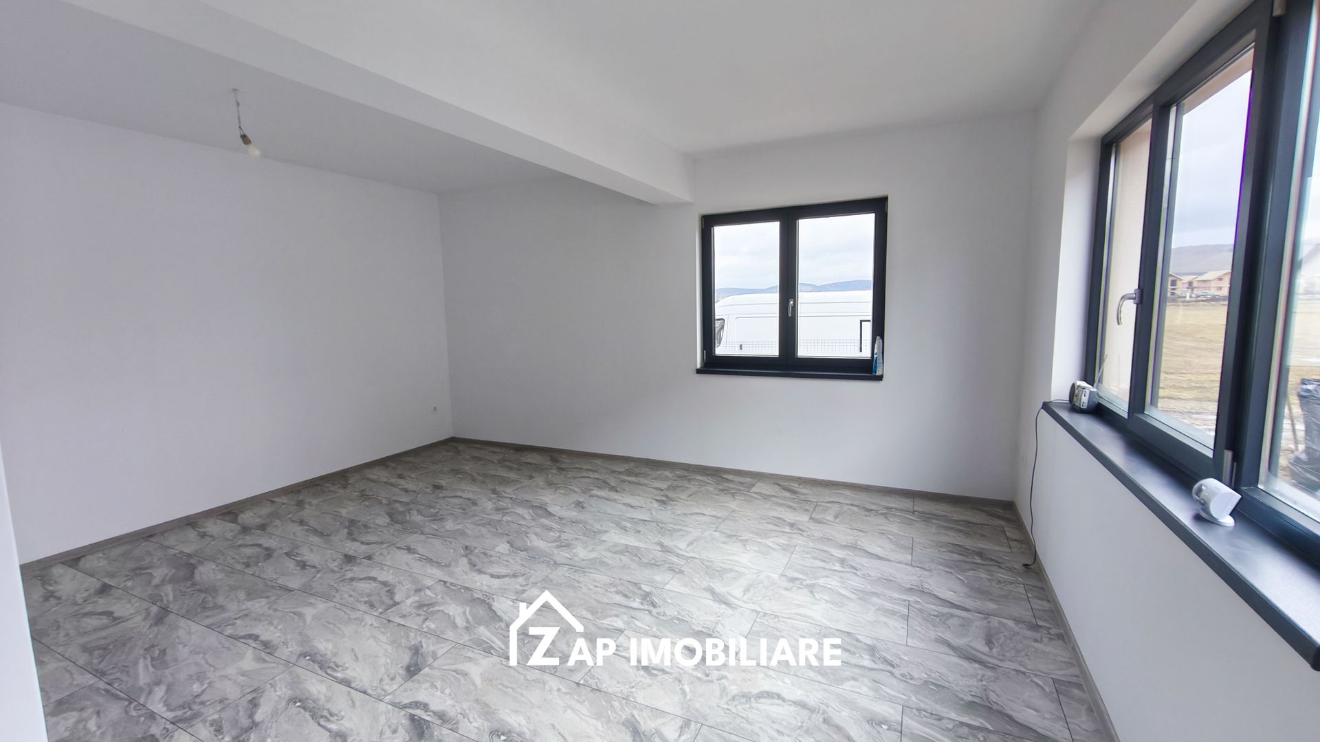 Casa la cheie 4 camere -  Sângeorgiu de Mures - Poză 6