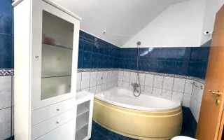 Închiriez apartament 3 camere la vilă – Strand - Poză 11