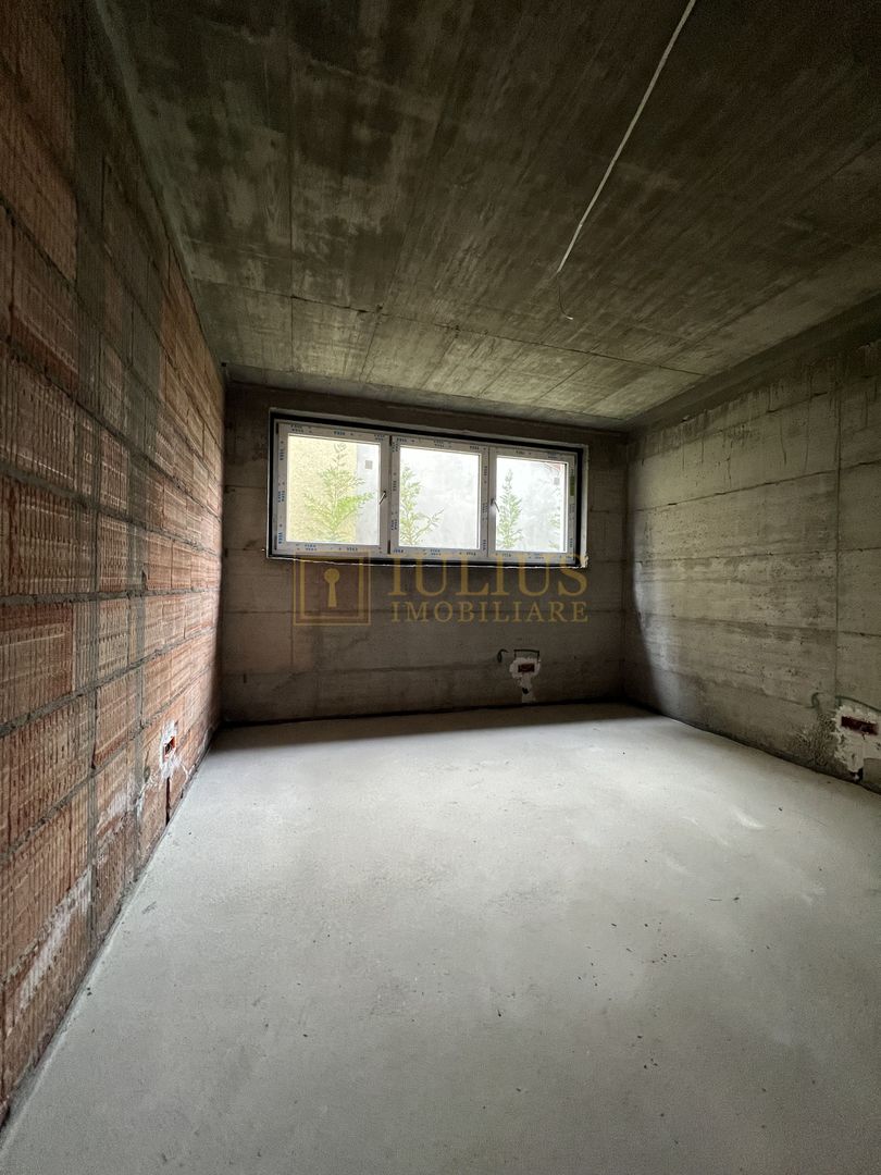 Casa zona Lunei, 5 camere + 3 bai, centrala proprie, rezidential sau birouri ! - Poză 47