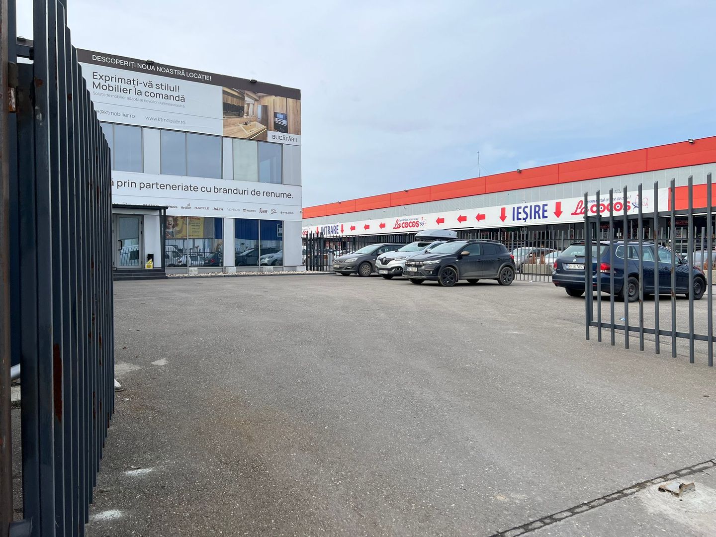 SPATIU BARTOLOMEU SHOWOORM - Poză 3