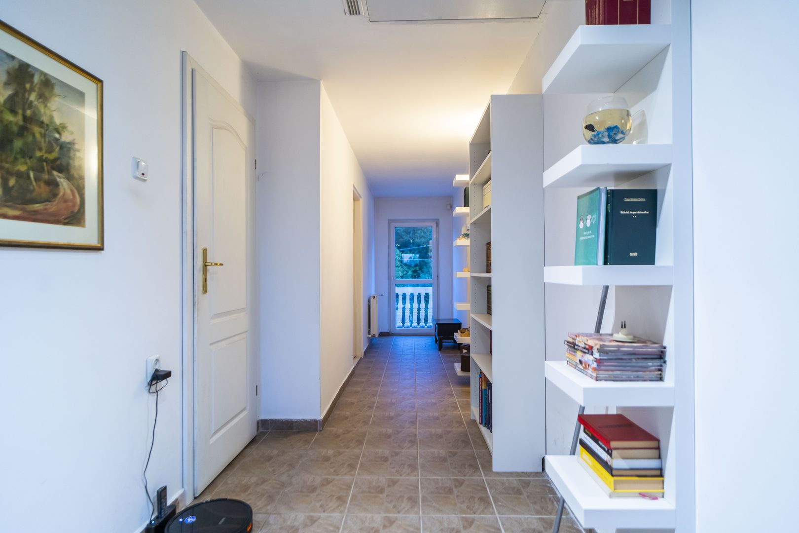 Ciorogarla, stradal, spatiu birou / sediu firma / pretabil investitie - Poză 5