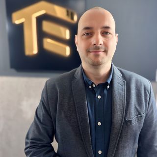 Leonard Badulescu - TRÎMBIȚAȘU ESTATE