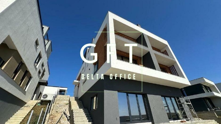 Unitate duplex 193mp utili +65 terase circulabile + 200 mp teren, Voronet - Poză 3