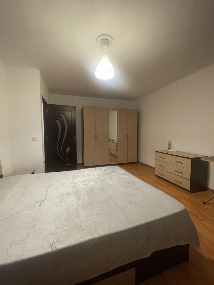 De Închiriat Garsoniera 42 mp decomandata, vis-a-vis Mall Vitan - Poză 1