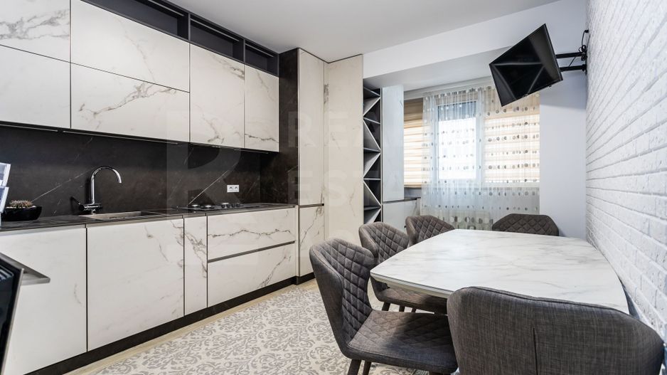 Vânzare, apartament, 4 camere + living, str. Alba Iulia, Buiucani - Poză 1