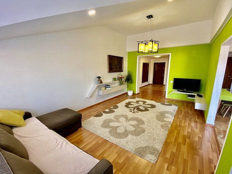 Apartament de inchiriat, zona linistita in cartierul Tractorul. - Poză 6