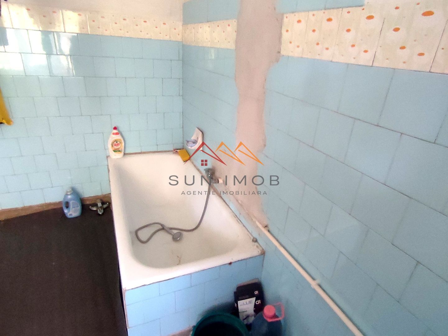 CASĂ DE VÂNZARE | 9 CAMERE | TEREN 1.000 MP | BĂICOI – ZONĂ CENTRALĂ - Poză 9