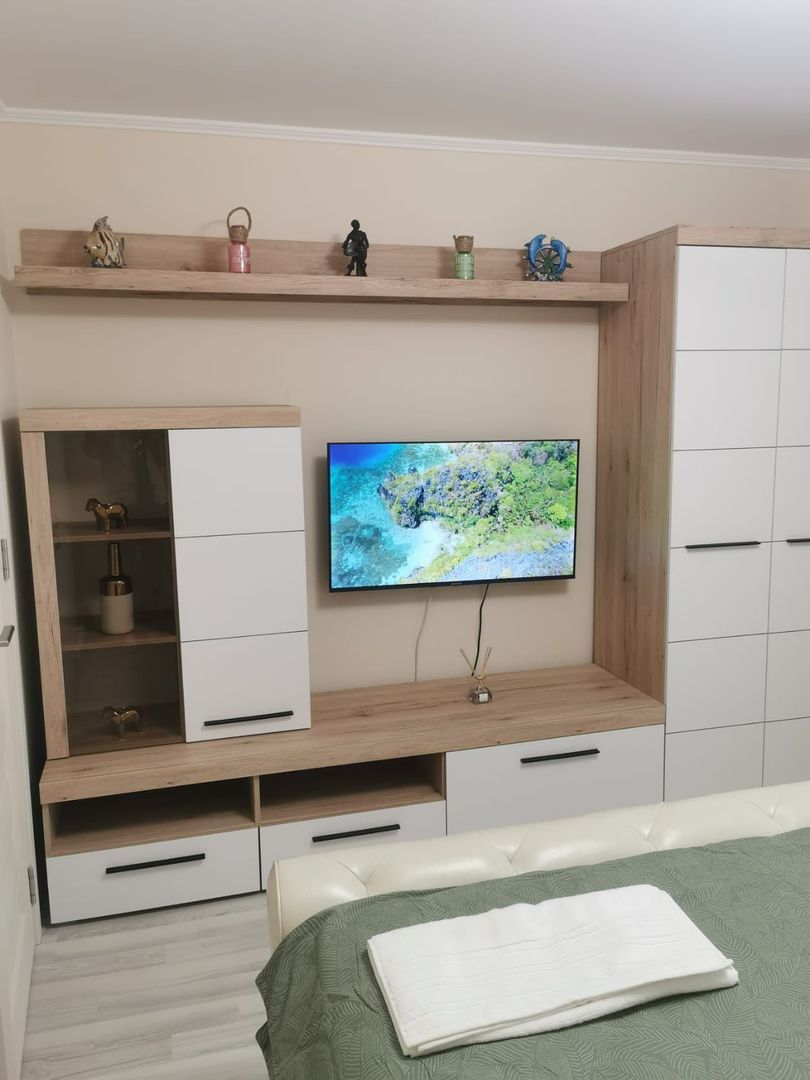 Ag EUROPA vinde ap 2 cam. RENOVAT 54mp etajul 2 în Micro 16. - Poză 1