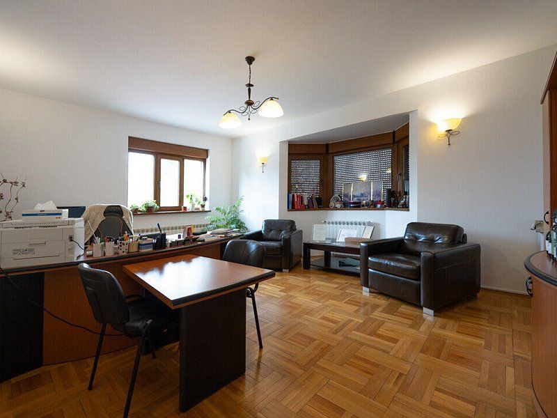 Vila cu 750 mp utili si teren de 1.480 mp in Erou Iancu Nicolae - Poză 26