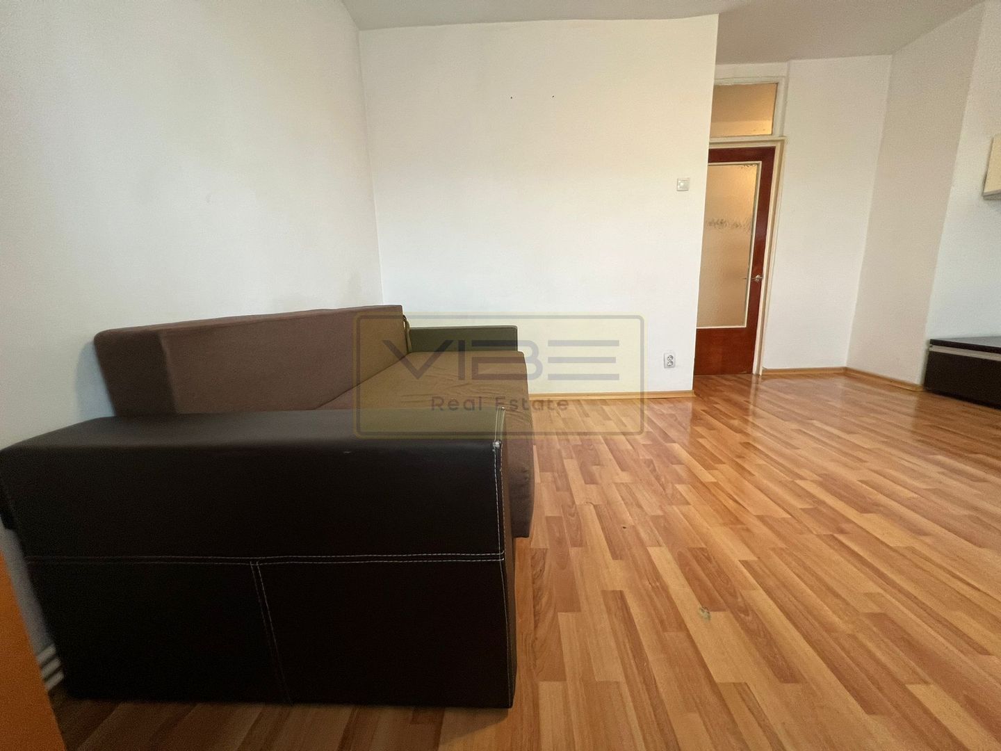 Apartament 1 camera decomandat 10 min Gara - Poză 3