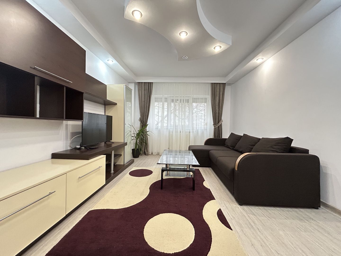 Apartament 3 camere Dacia - centrala termica - mobilat utilat modern - Poză 1
