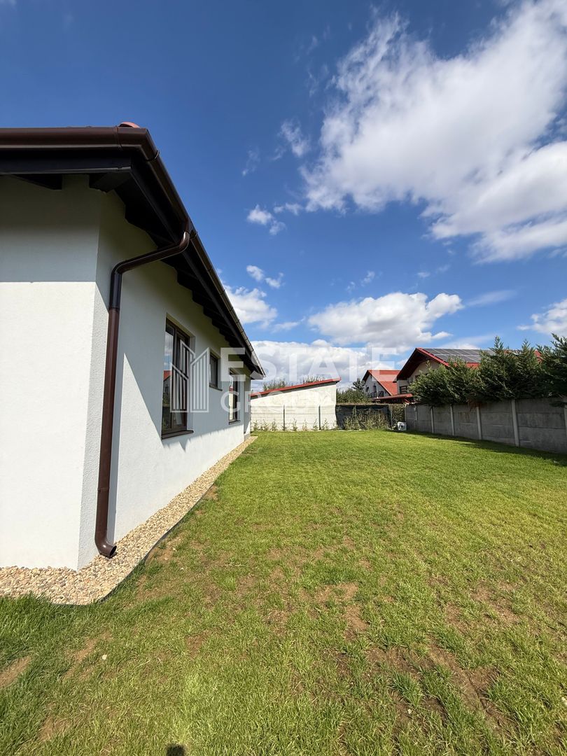 Duplex Mosnita Noua-finisat, curte amenajata - Poză 3