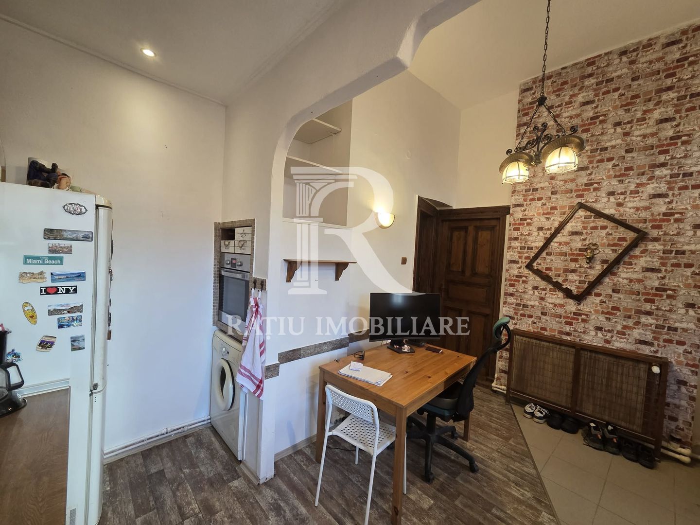 Apartament cu 2 camere | Zona Ultracentrala | Oradea - Poză 14