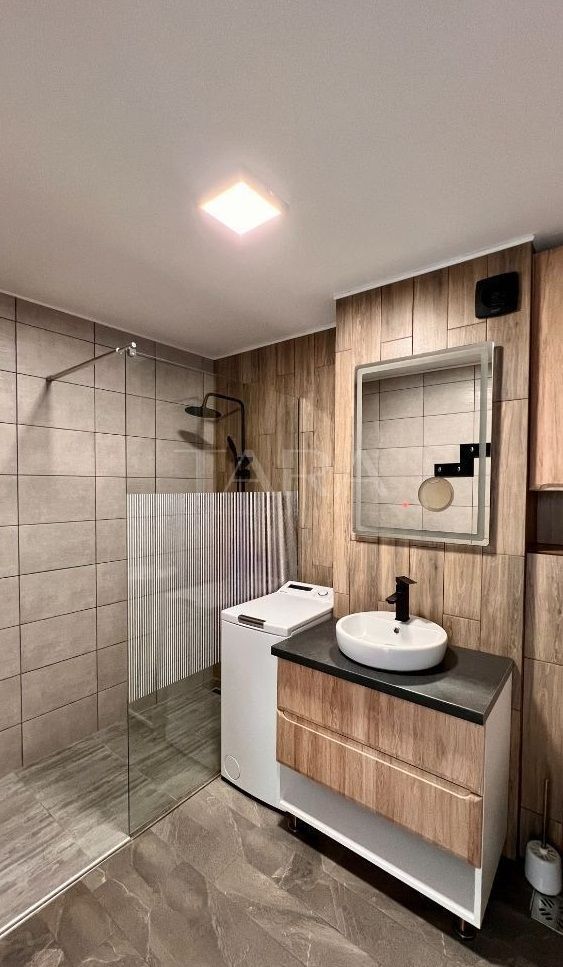 Apartament, ultrafinisat, utilat, situat pe două  niveluri, Iris. - Poză 13