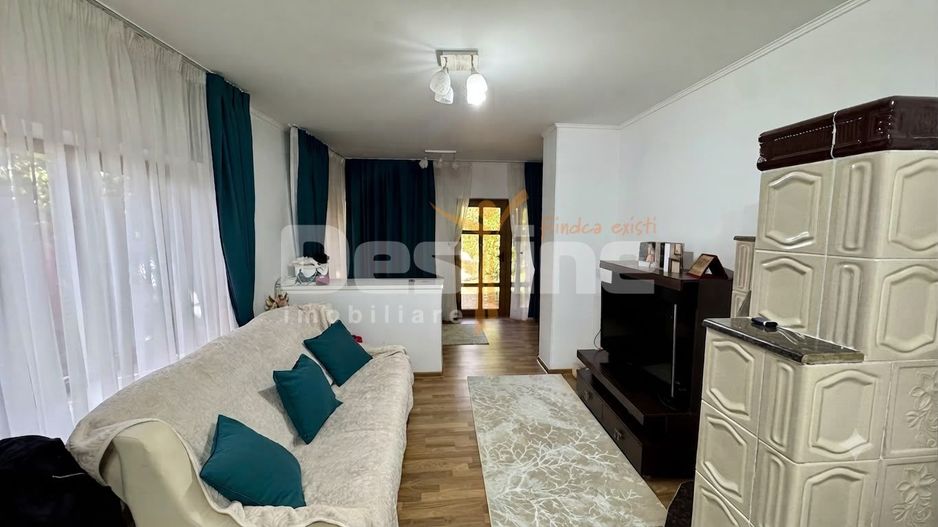 Casa spatioasa cu teren de 800 mp, Muntenii de Jos - 5 camere - Poză 10