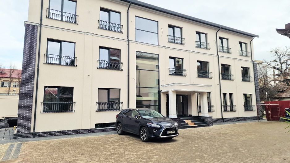 🏢 DE ÎNCHIRIAT | Clădire Premium 750 mp | Ultracentral Bacău - Poză 5