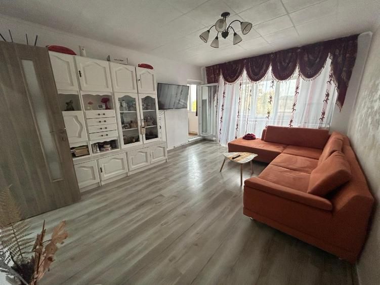apartament decomandat 5 camere,96 mp utili-Padurea Verde, 2 bai, balcon 12mp - Poză 1