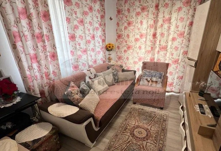 Apartament 3 camere, 76 mp + balcon, loc parcare, Păcurari – 144.500 € - Poză 2