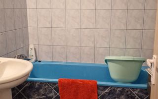 Apartament 4 camere. Zona Panselelor. Cu Centrala. - Poză 8