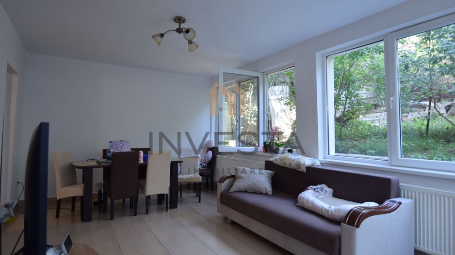 CASA INDIVIDUALA DE VANZARE 780 MP TEREN - Poză 1