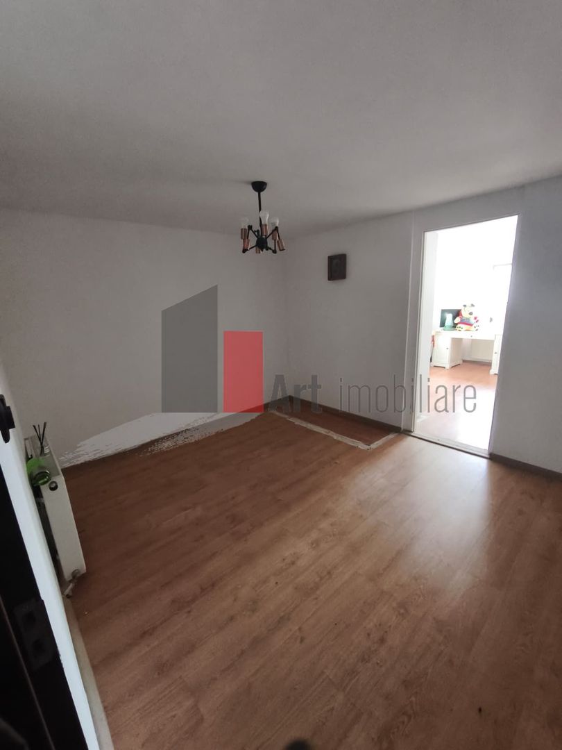 Casa Vanzare Giulesti 4 camere - Poză 19