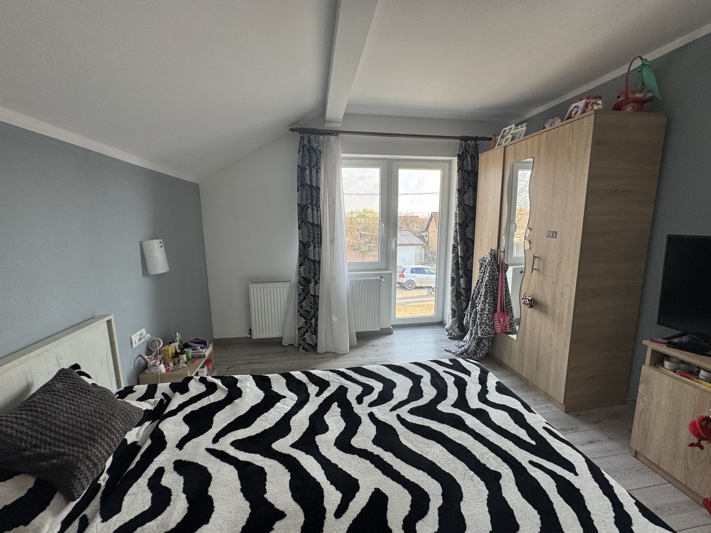 Casa Individuala Sanmihaiu Roman,P+M,4 Camere,2 Bai,Panouri Solare,Carport Auto - Poză 18