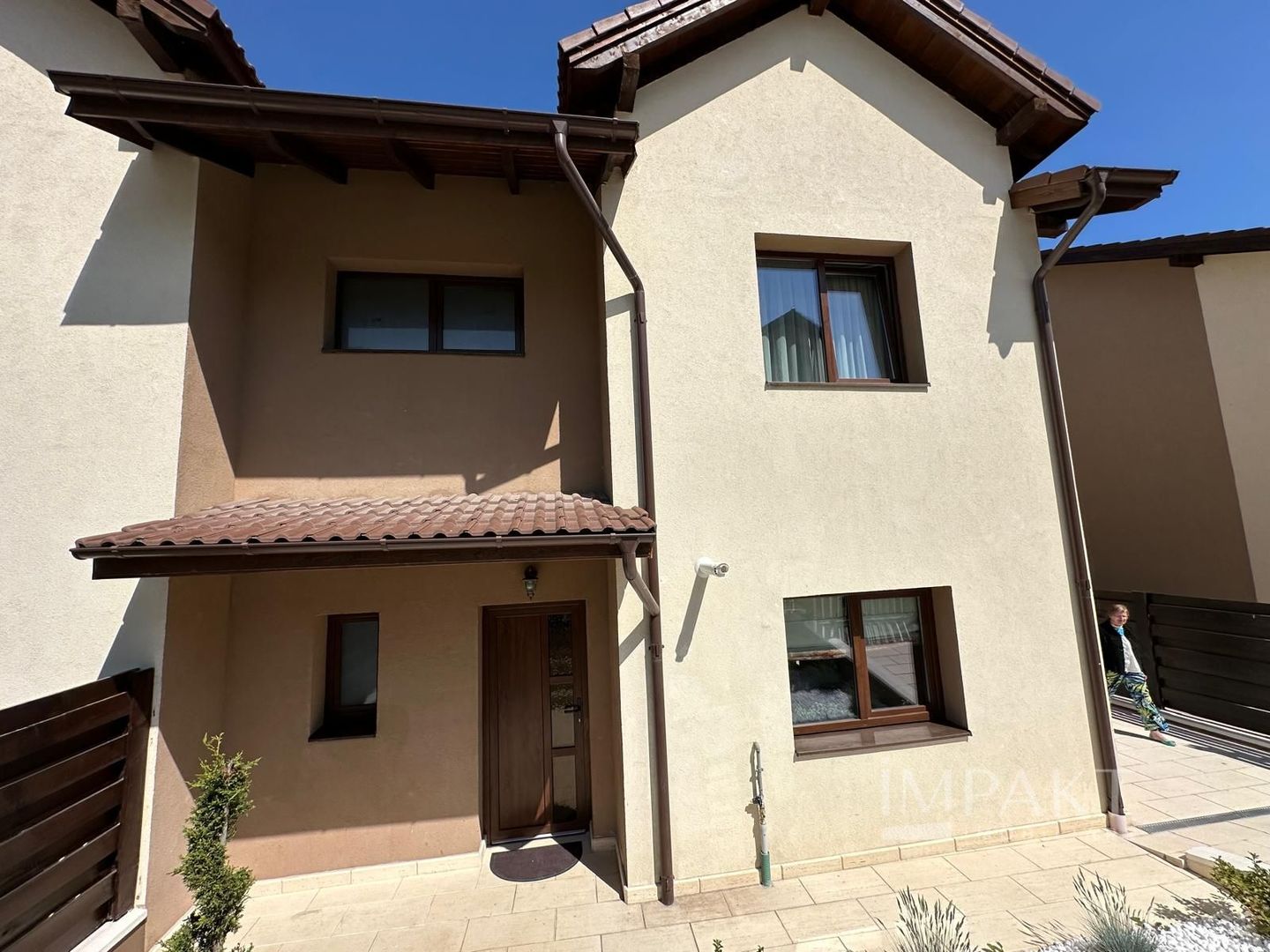 Vila deosebita spre inchiriere in Dezmir! - Poză 22