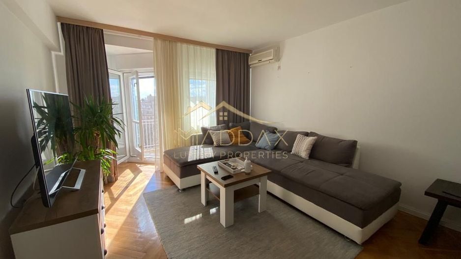 Apartament 2 camere ultracentral // Bulevardul Unirii // vedere Fantani - Poză 2