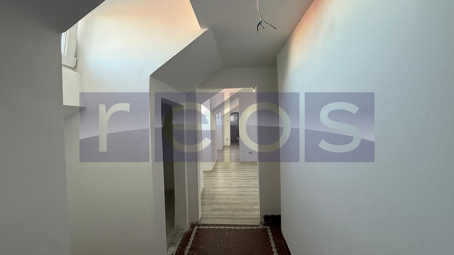 VANZARE 2 CAMERE | MANSARDA | 40 MP | NOU RENOVAT | LOC PARCARE | - Poză 4