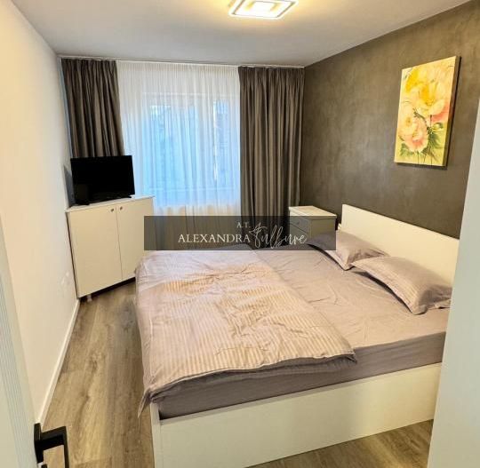 Apartament in vila l decomandat l la cheie l parcare l Cometei - Poză 3