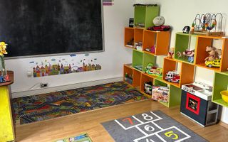 Vila de inchiriat pentru activitate afterschool/cursuri (etaj1/mansarda) Domenii - Poză 1