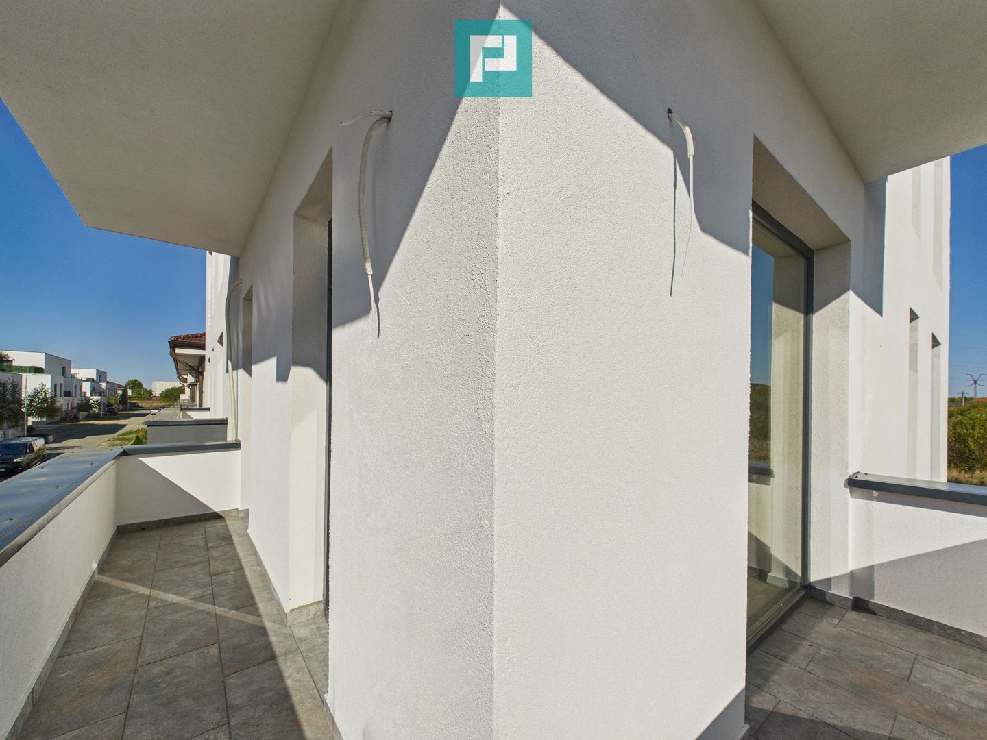 Apartament nou cu 3 camere , în Ghiroda - Poză 6