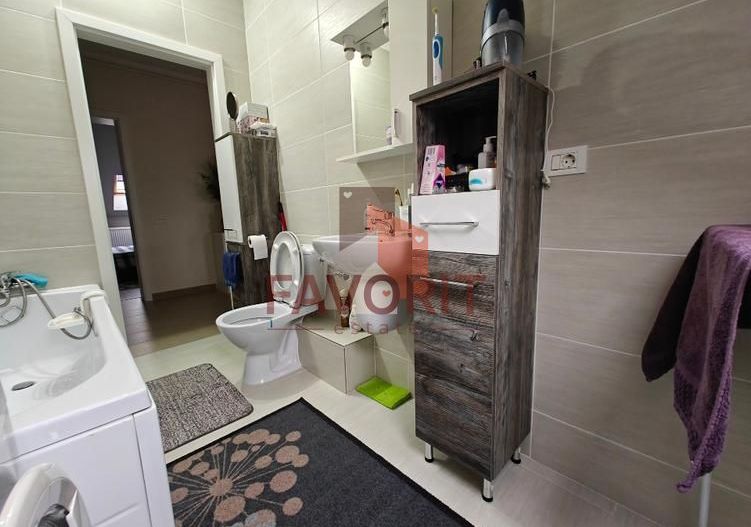 Mobilat si utilat. Loc de parcare. Zona excelenta - Poză 14