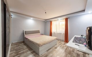 Casă renovată 2022, 3 camere, 1034 mp teren, încălzire în pardoseală - Poză 3