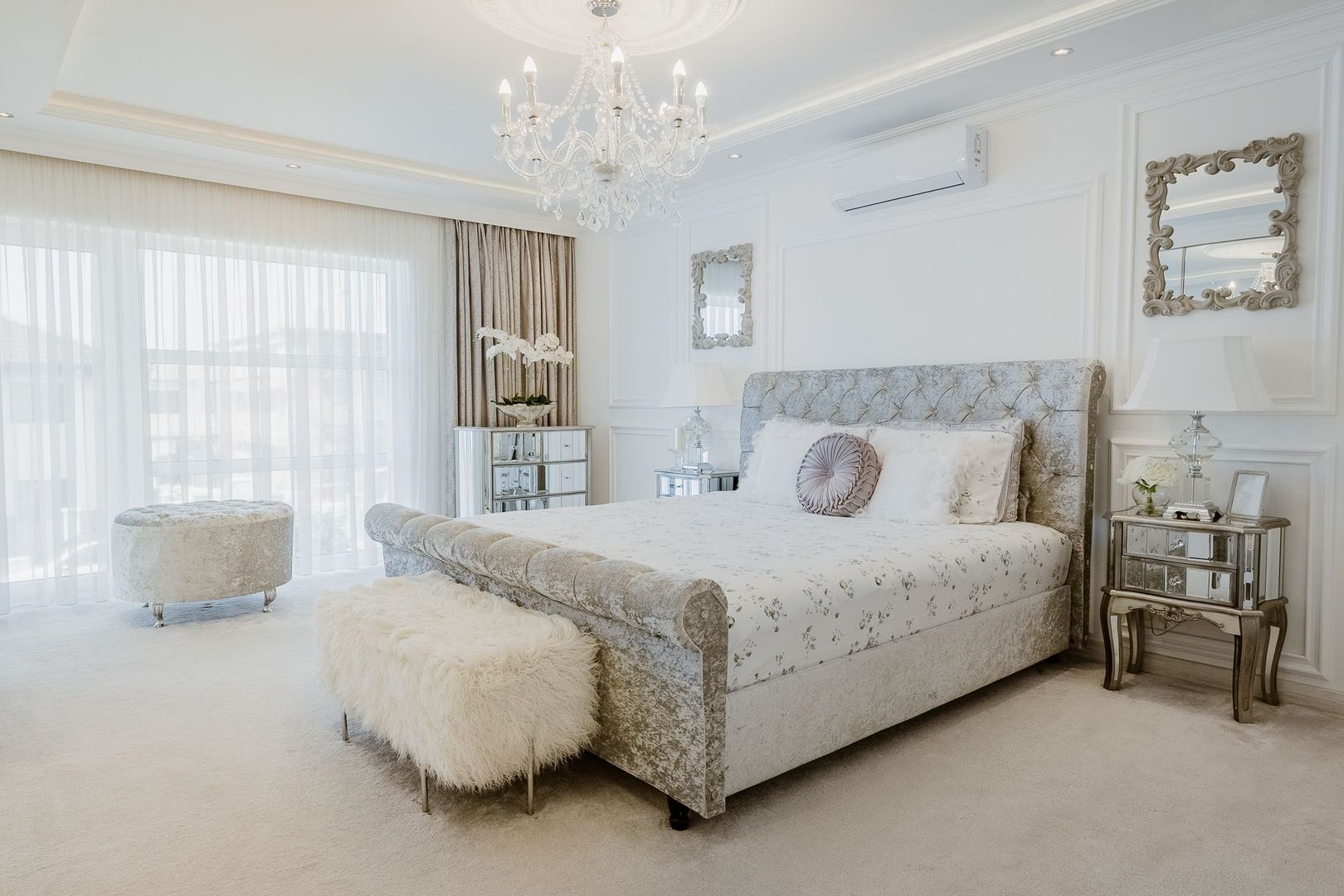 Vilă ultramodernă cu piscină - Poză 9