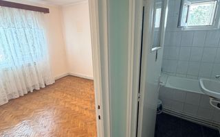 Vanzare apartament cu 4 camere in Micro 13, etaj 3, pret 65 000 euro - Poză 3