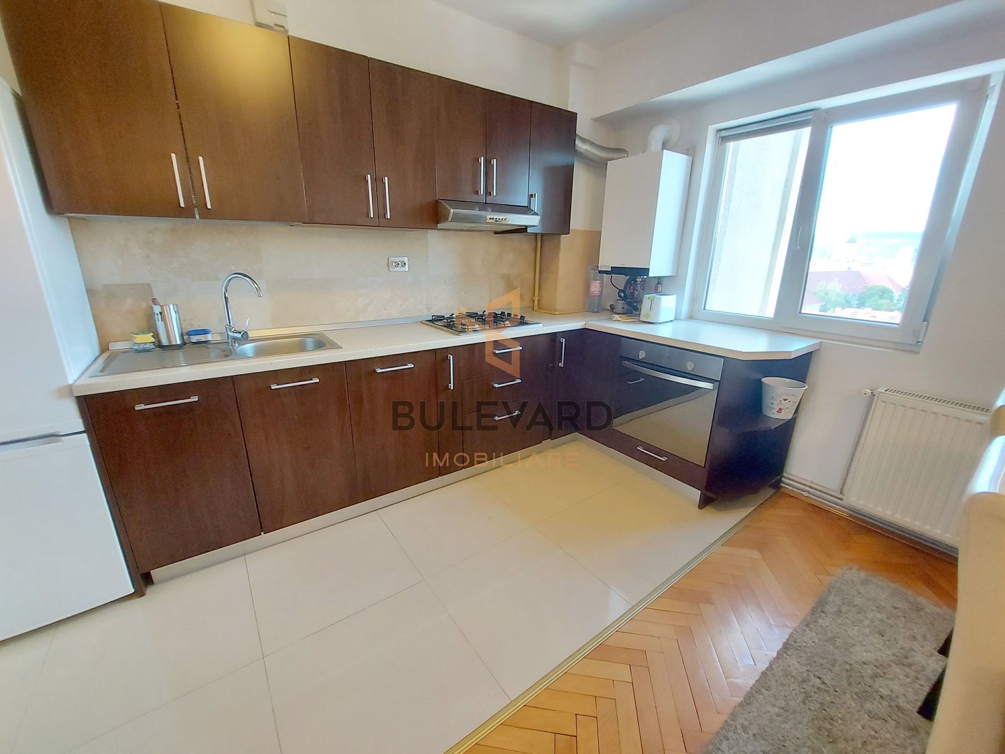 Apartament 4 camere Piata Timotei Cipariu! - Poză 2