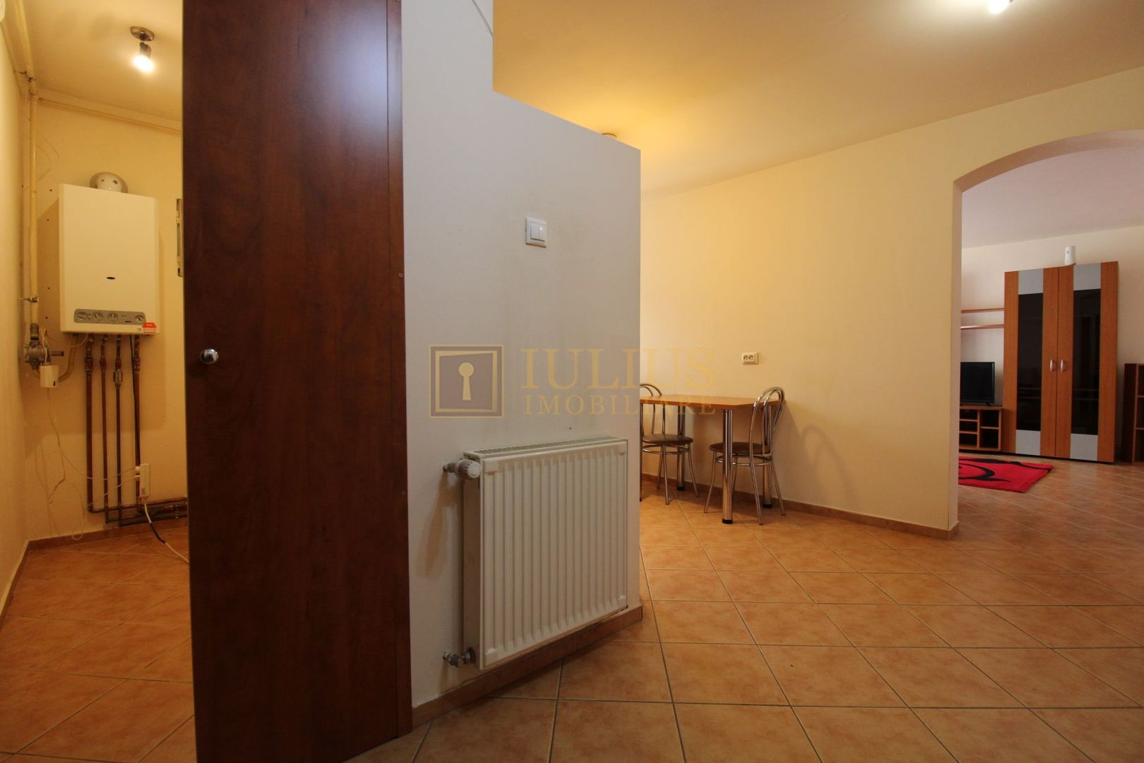 Decomandat, centrala proprie, zona Lunei - Complex Studentesc. - Poză 4