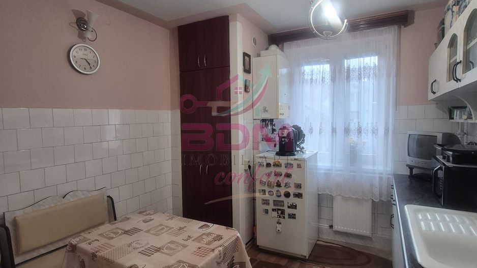 Apartament 2 camere | etaj intermediar | garaj | Micro 2 - Poză 7