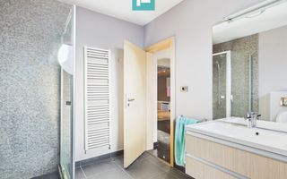 Casă de vânzare- 490 mp in Grigorescu /Oradea - Poză 8